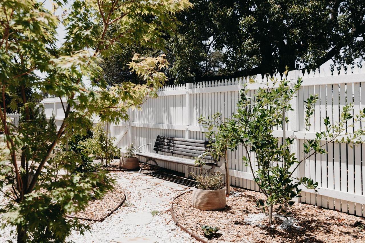 Lexton House - Luxurious Cottage Parkes Exterior foto